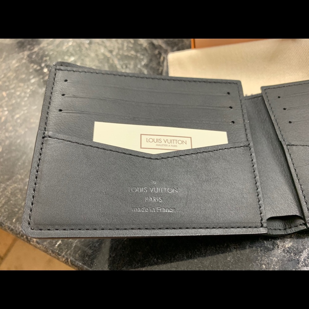 🌟SOLD🌟Louis Vuitton AUTHENTIC Slender Walllet - Picture 4 of 15